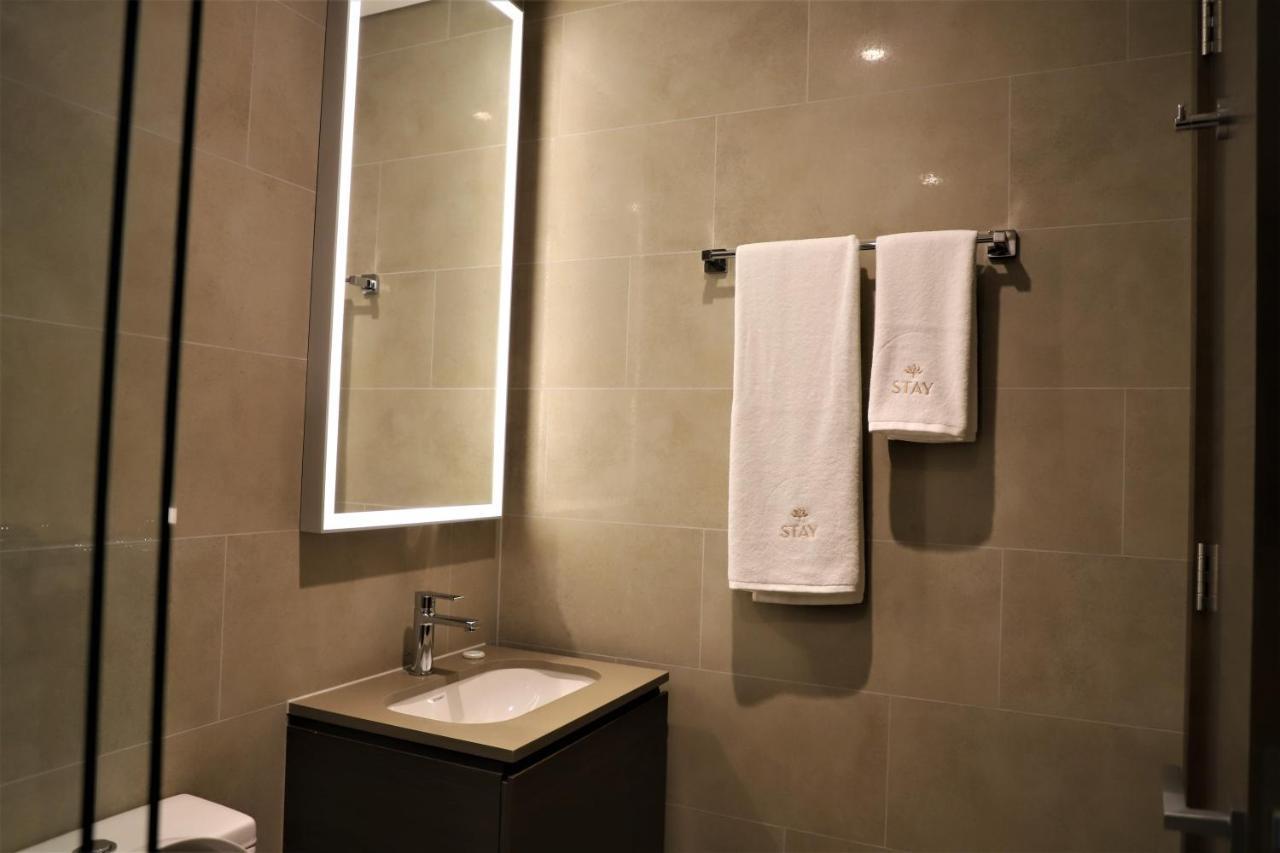 Stay By Latinem Luxury 2Br Holiday Home Cv B1309 Near Burj Khalifa Dubai Exteriör bild