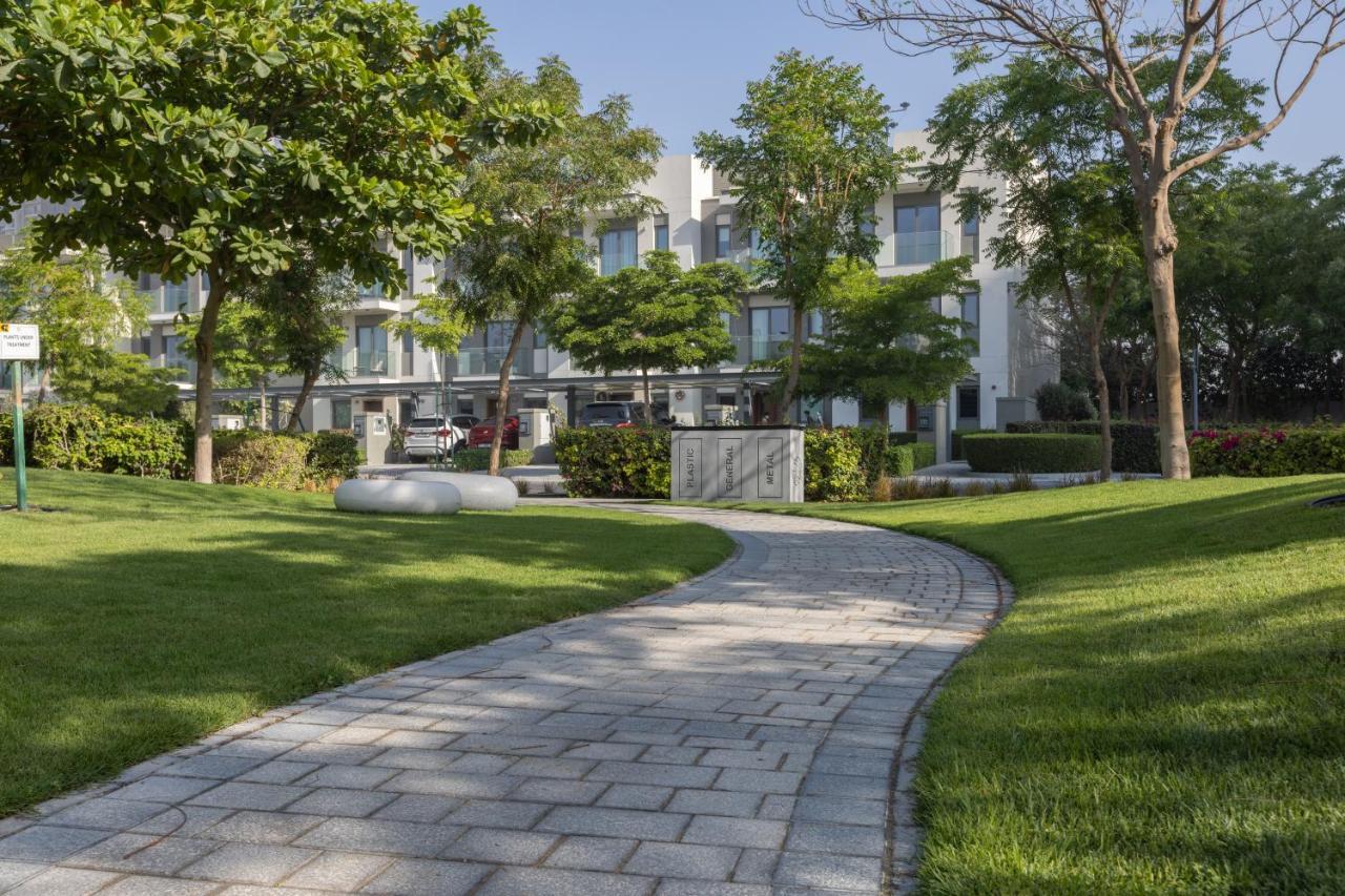 Stay By Latinem Luxury 2Br Holiday Home Cv B1309 Near Burj Khalifa Dubai Exteriör bild